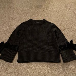 Club Monaco Knitwear size M with bow detailing on sleeves